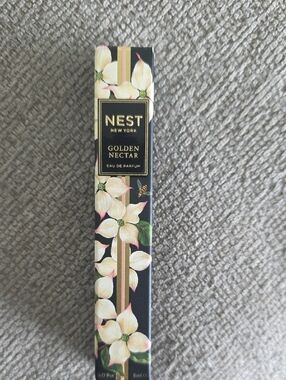 NEST Fragrances Golden Nectar Floral Black and Gold Box